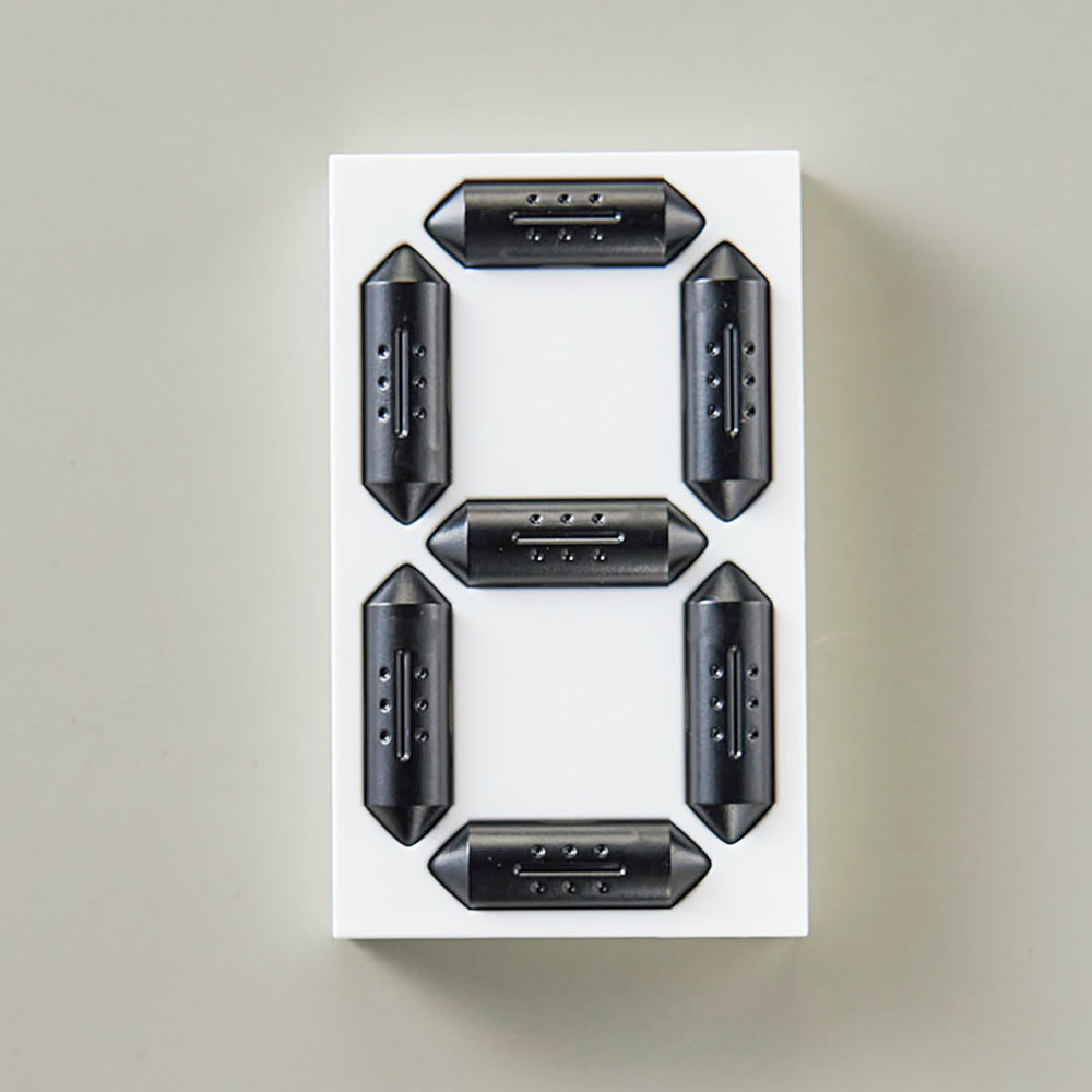 くるっと3D数字札 KDS-202 88×53×16mm 裏面テープ付き 413202